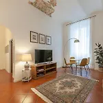 La Loggia Di Portica Residenza Storica Nel Centro Di Appartement Assise