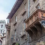 La Loggia Di Portica Residenza Storica Nel Centro Di 公寓 *