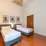 Appartement La Loggia Di Portica Residenza Storica Nel Centro Di
